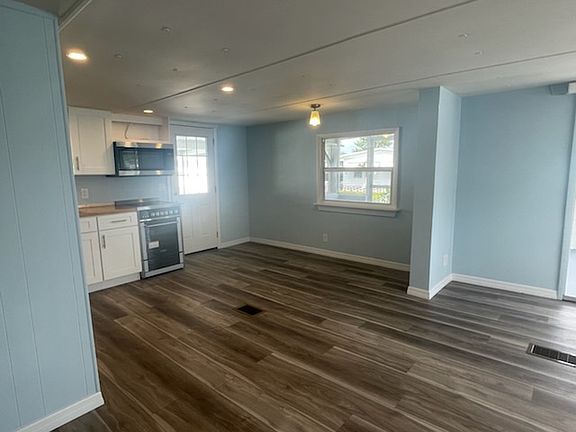 5th image of 208 Morning Dove Dr