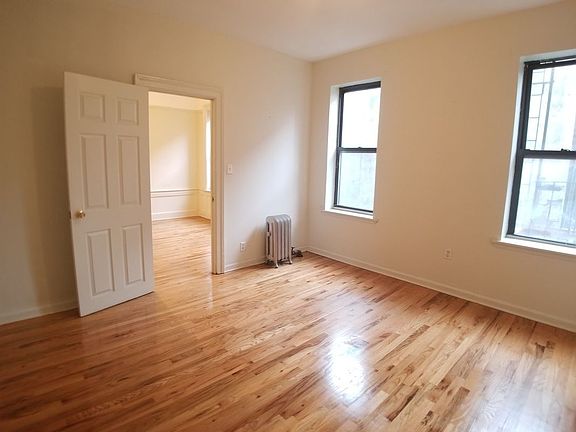 5th image of 334 Montgomery St #D4
