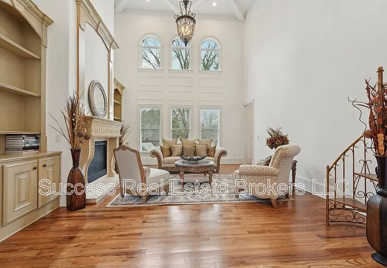 343 Summer Garden Dr — Photo 14