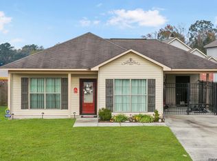 32449 Lake Pointe Blvd, Denham Springs, LA 70726
