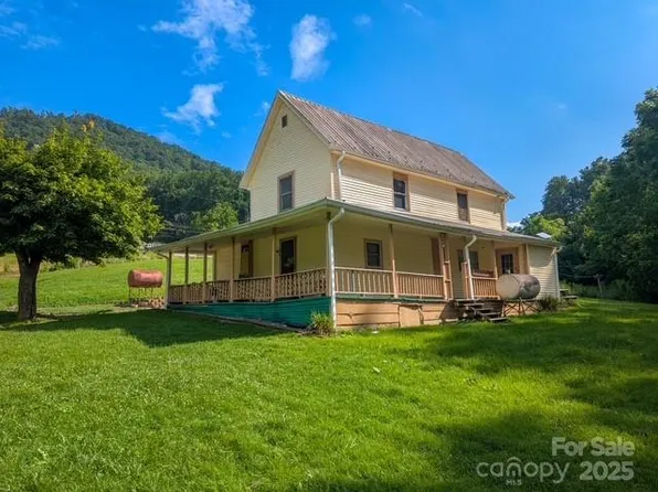 540 Pound Mill Branch Rd, Burnsville, NC 28714