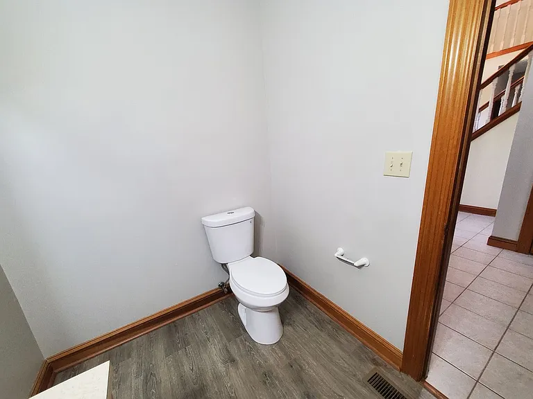 324 Redwood Blvd — Photo 44