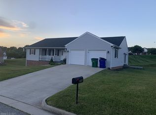 295 Alder Ln, Christiansburg, VA 24073