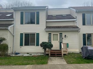 205 Maple Ln, East Stroudsburg, PA 18302