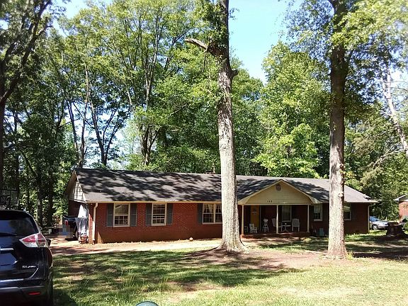 4th image of 140 Overdale Rd