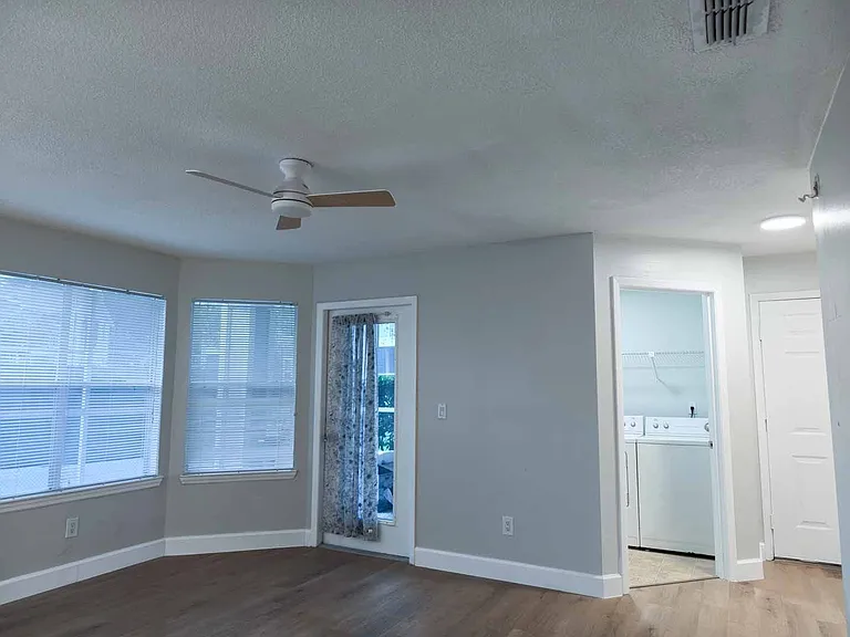 2593 Grassy Point Dr — Photo 11