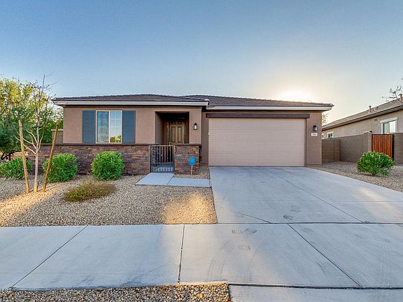 5th image of 364 N 159th Ave