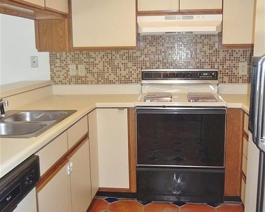 4th image of 5295 Kensington Pl