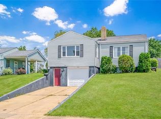 2111 Lynwood Dr, Aliquippa, PA