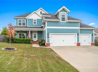 808 Hampstead Heath, Cave Springs, AR 72718