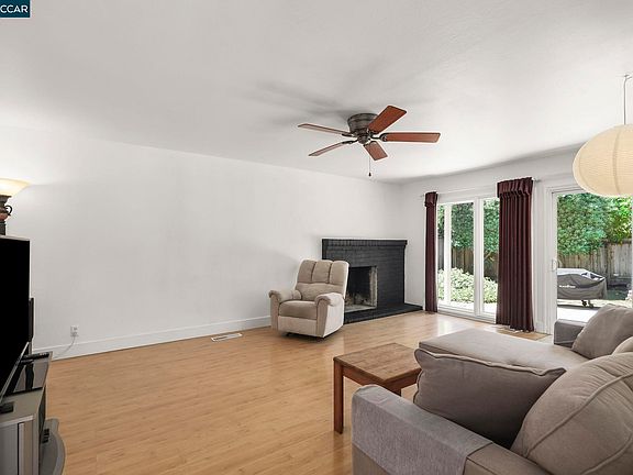 5th image of 4050 Sacramento St