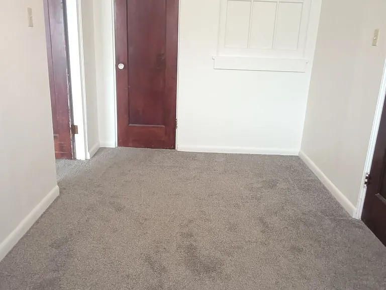 Blackstone Apartments — Photo 14