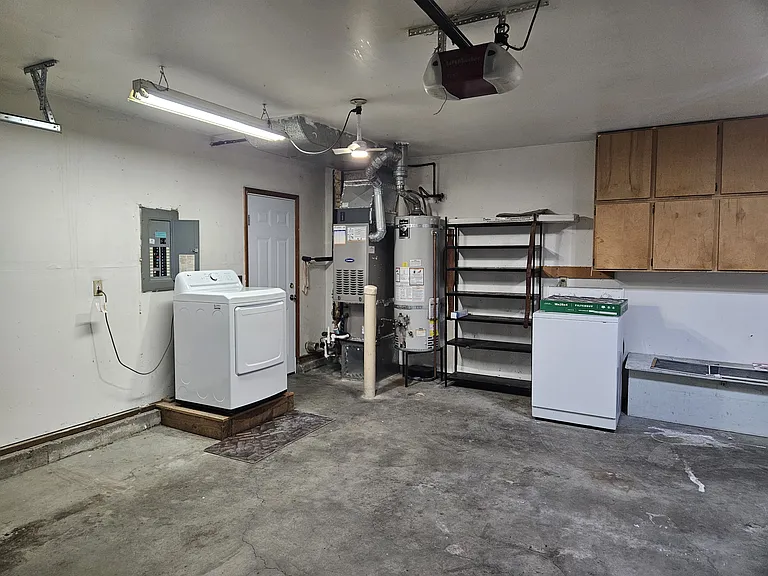 16102 NE San Rafael St — Photo 41