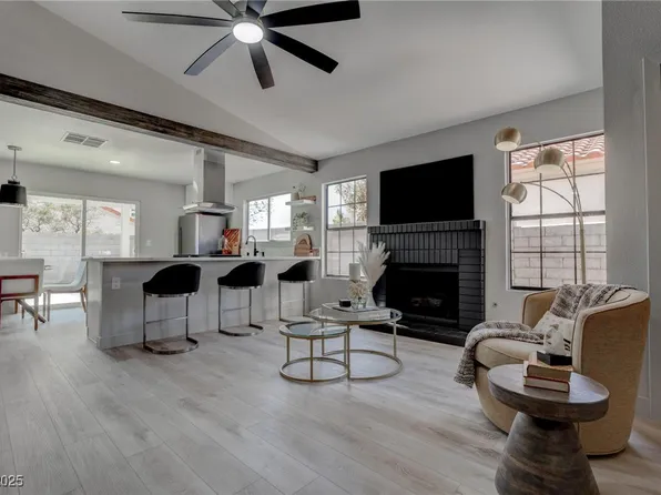 657 Thousand Oaks Dr, Las Vegas, NV 89123