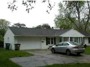 1605 Ashworth Rd, West Des Moines, IA 50265