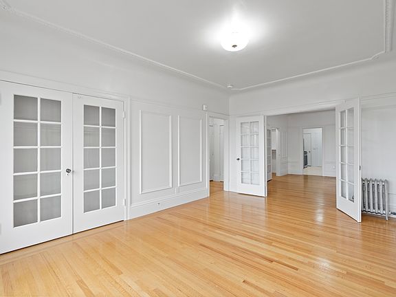 2nd image of 2935 Van Ness Ave APT 9