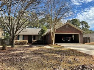 306 Delta Dr W, Hattiesburg, MS 39402