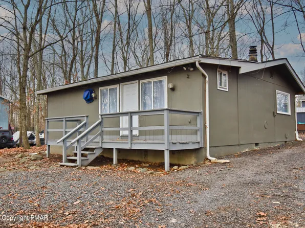 17 Hilltop Cir, East Stroudsburg, PA 18302