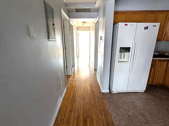 3rd image of 224 N Arlington Ave #Cpm1