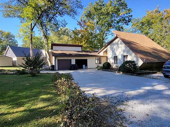 4th image of 1420 E County Road 200 N