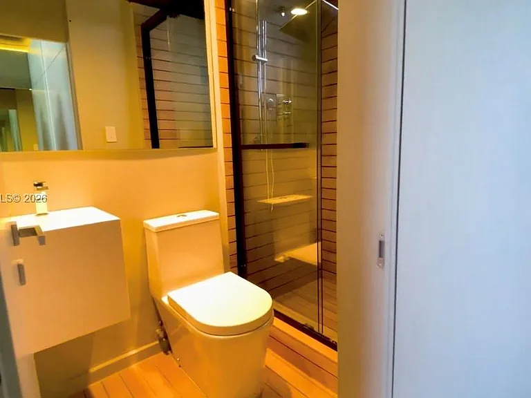 5255 Collins Ave #9E — Photo 32
