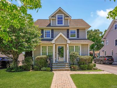 20 Woods Place, Rockville Centre, NY, 11570