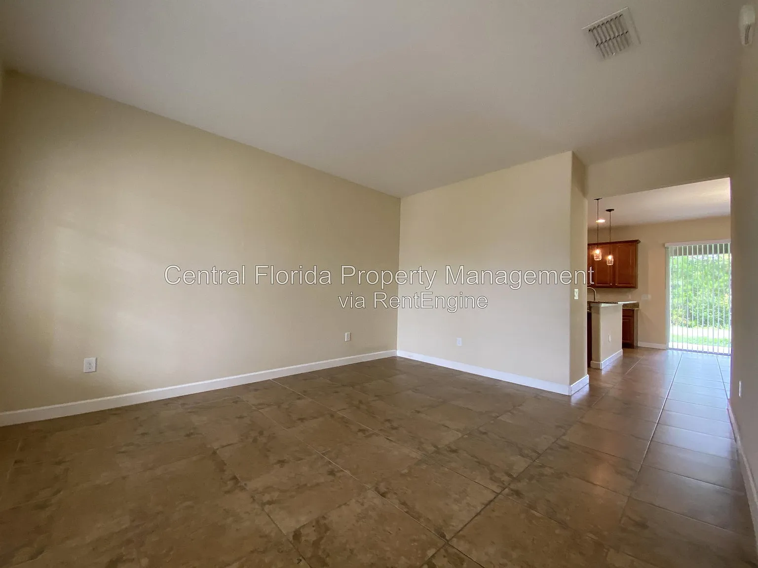 5 bed, 4.0 bath, 3542 sqft, $3,599 — Photo 2