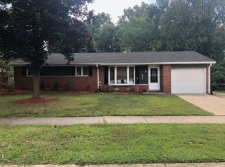 8885 Crown St, Livonia, MI
