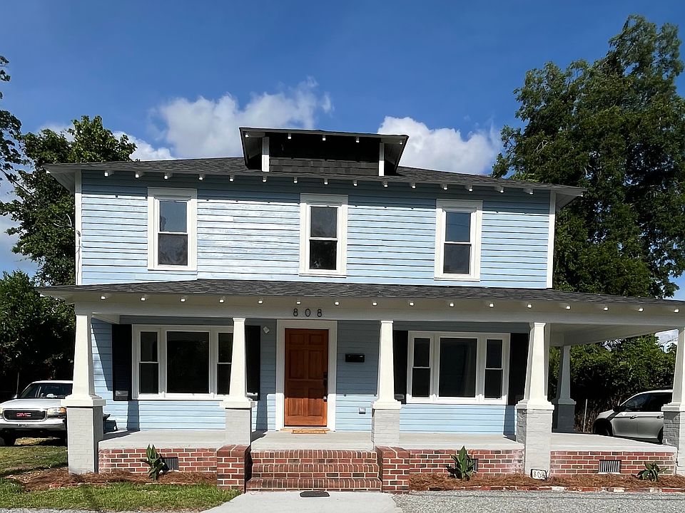 808 Green St- Exterior