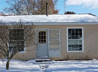 107 S Maple St, Waynesfield, OH 45896