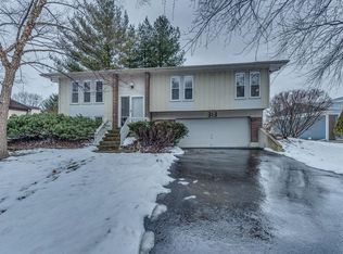 313 Pacific Dr, Bolingbrook, IL