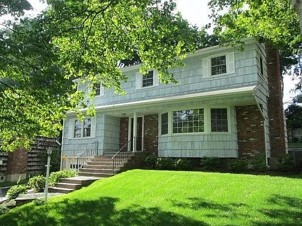 1st image of 29 Noyes Ln