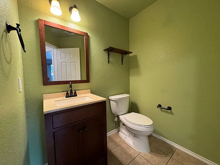 4700 Causeway Ct — Photo 21