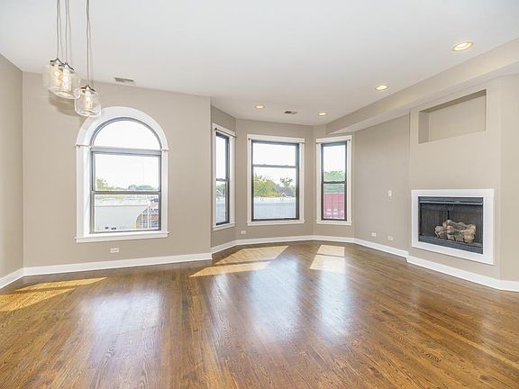 2nd image of 812 North Blvd APT 301