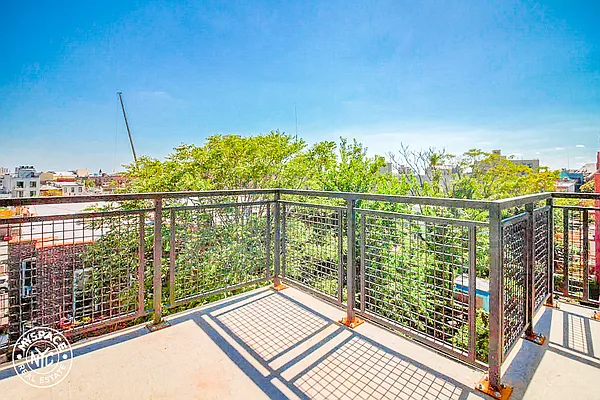 Rented by MySpaceNYC | media 5