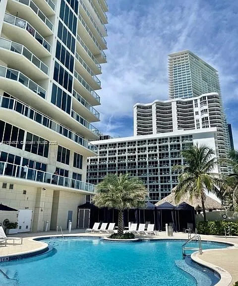 16699 Collins Ave #2704 — Photo 36