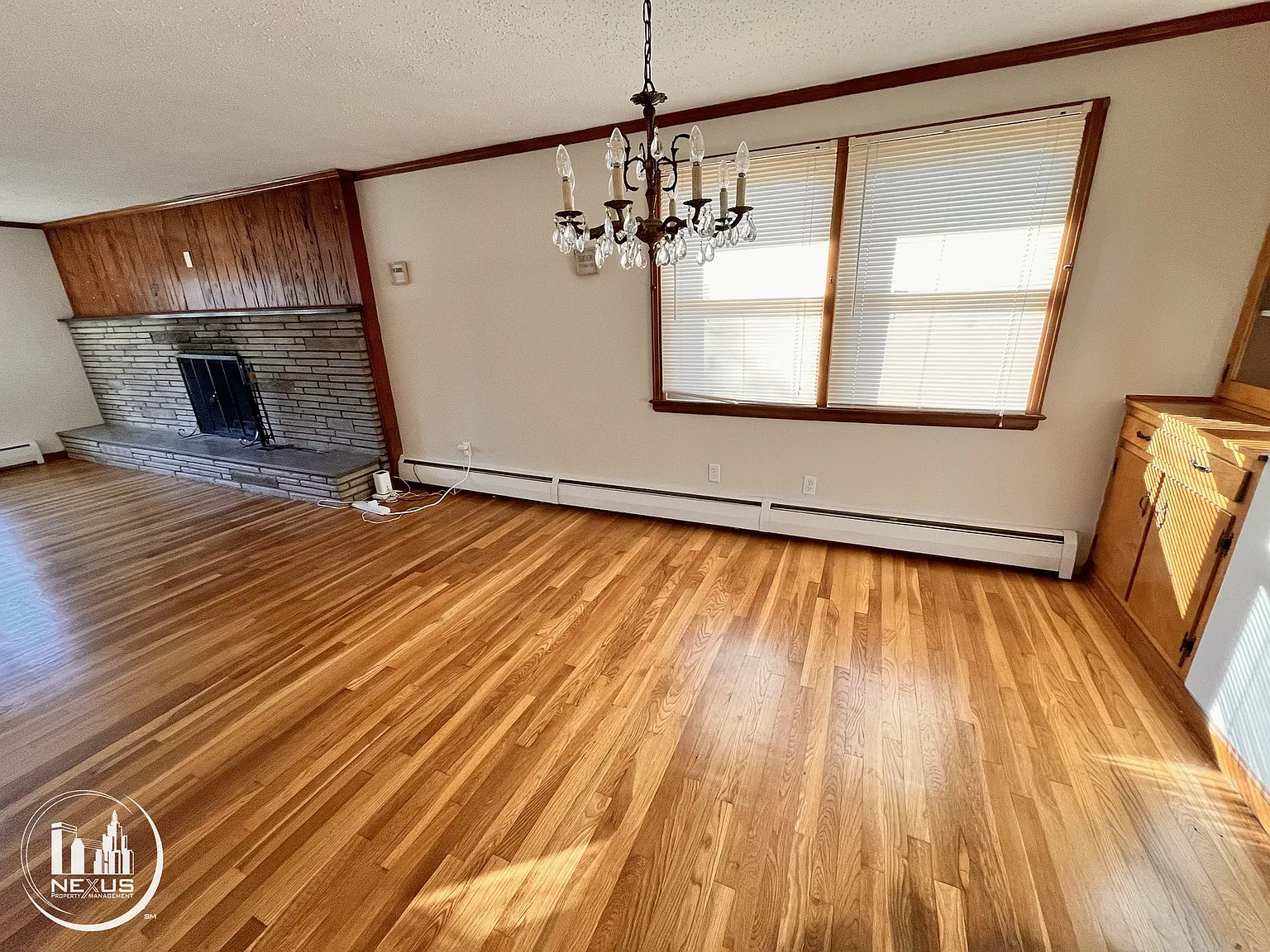 3 bed, 1358 sqft, $2,750 — Photo 2