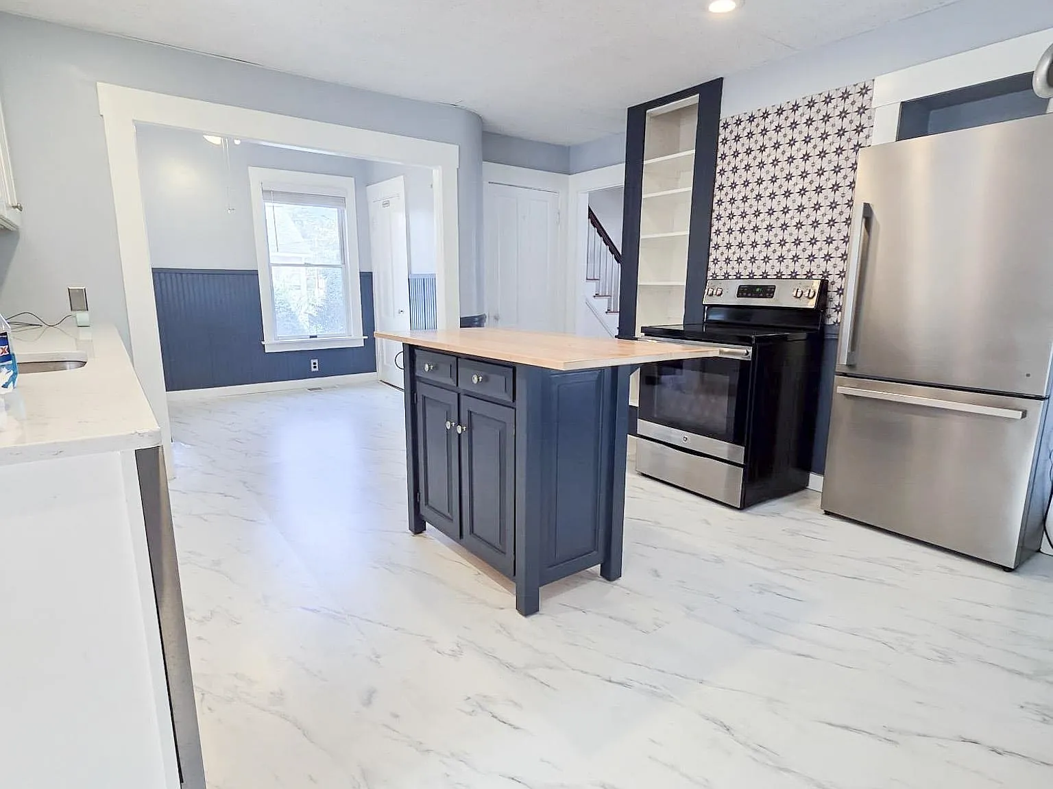 3 bed, 1.0 bath, 1244 sqft, $3,000 — Photo 4