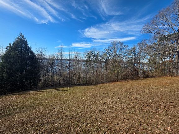 5th image of 51 Lakeshore Dr