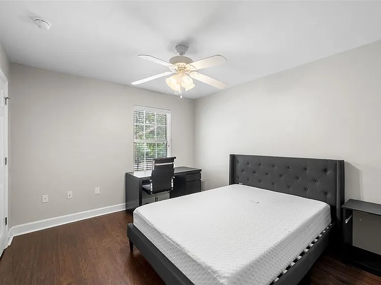 2927 SW 35th Pl #113 — Photo 17