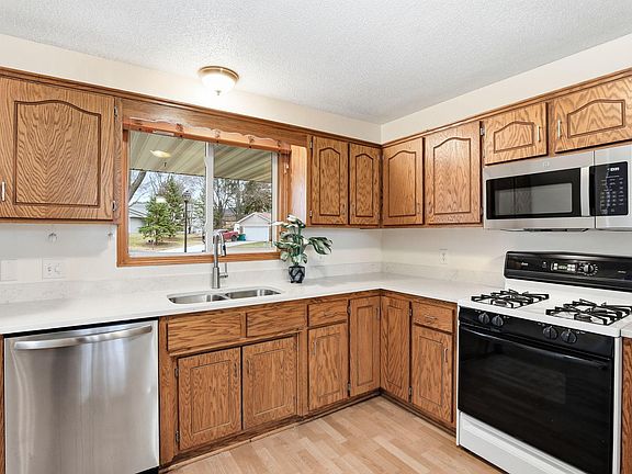 3rd image of 1504 Coronado Ct