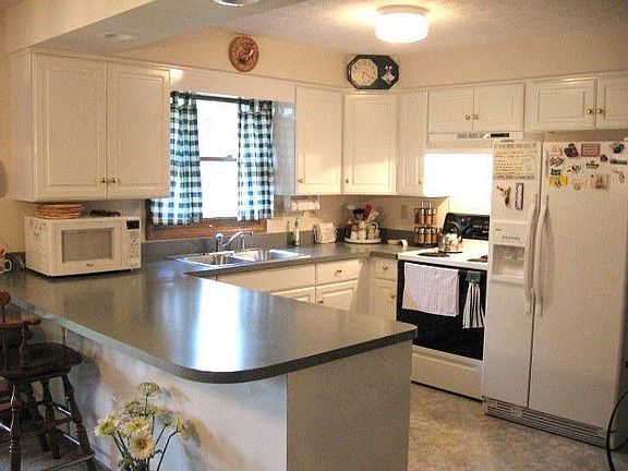 4th image of 4049 Cinnamon Dr