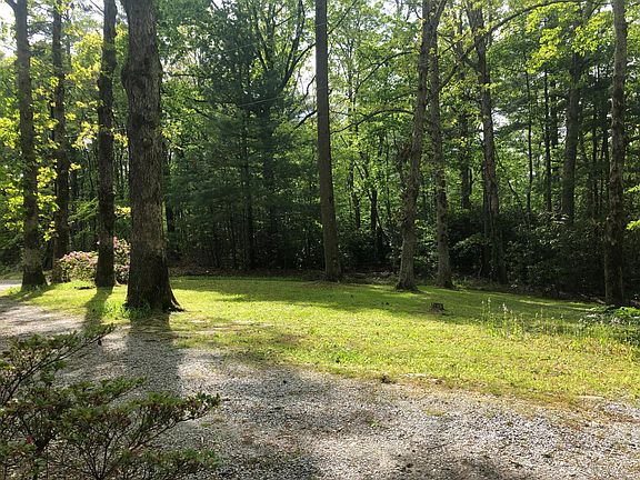 2nd image of 101 Triple Oaks Dr
