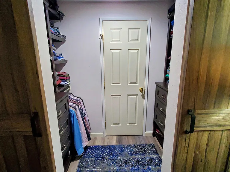 Master Bd Closets