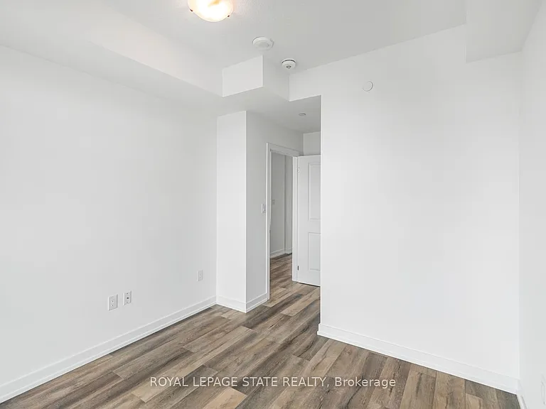 470 Dundas St E #1009 — Photo 29