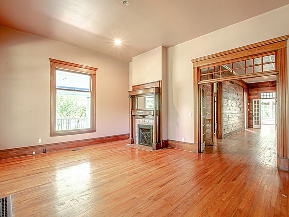 4th image of 704 Virginia Ave