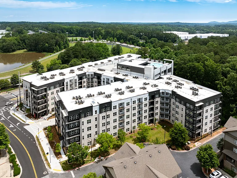 Solis Kennesaw — Photo 5
