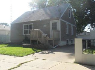 218 N Calhoun St, Aurora, IL 60505