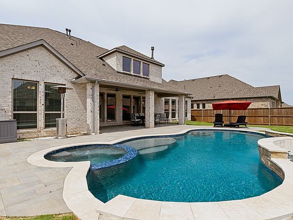 2nd image of 2706 Potomac Dr