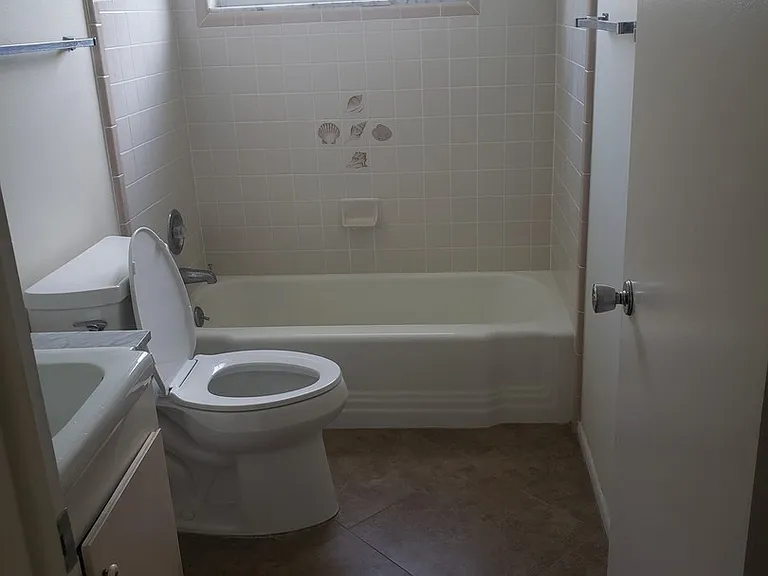 714 Indian Wells Ave — Photo 8